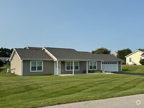 Building Photo - Stylish Ranch Home with Open Floor Plan in...