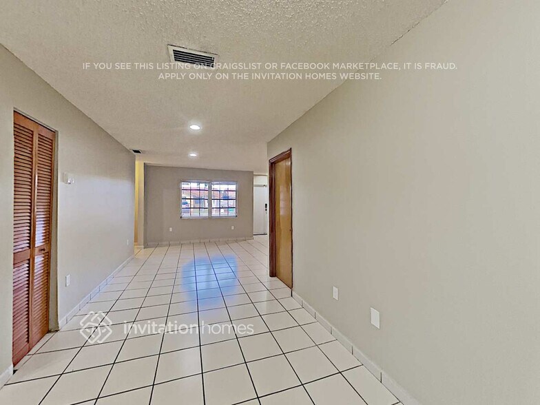 Building Photo - 5920 SW 148th Ave