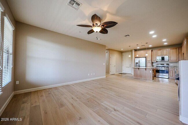 Building Photo - 7291 N Scottsdale Rd