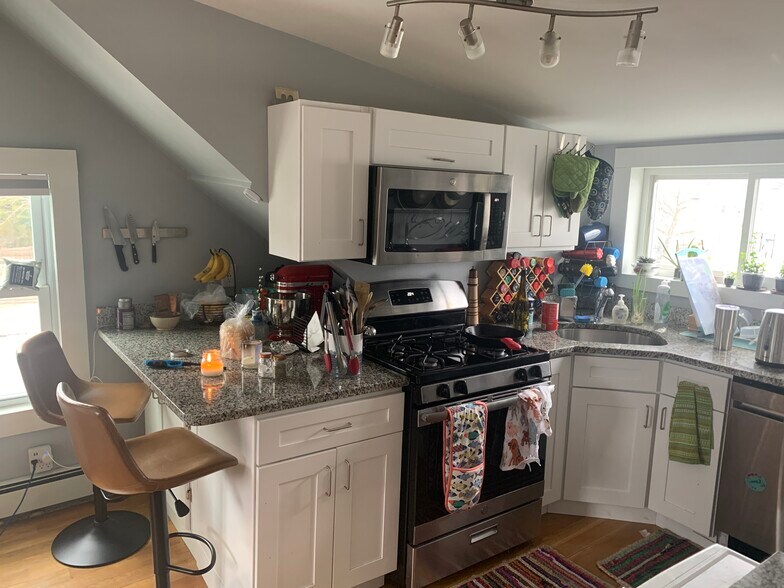 Building Photo - 289 Beacon St