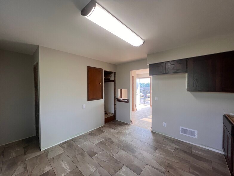 Building Photo - 110 Ridge Dr