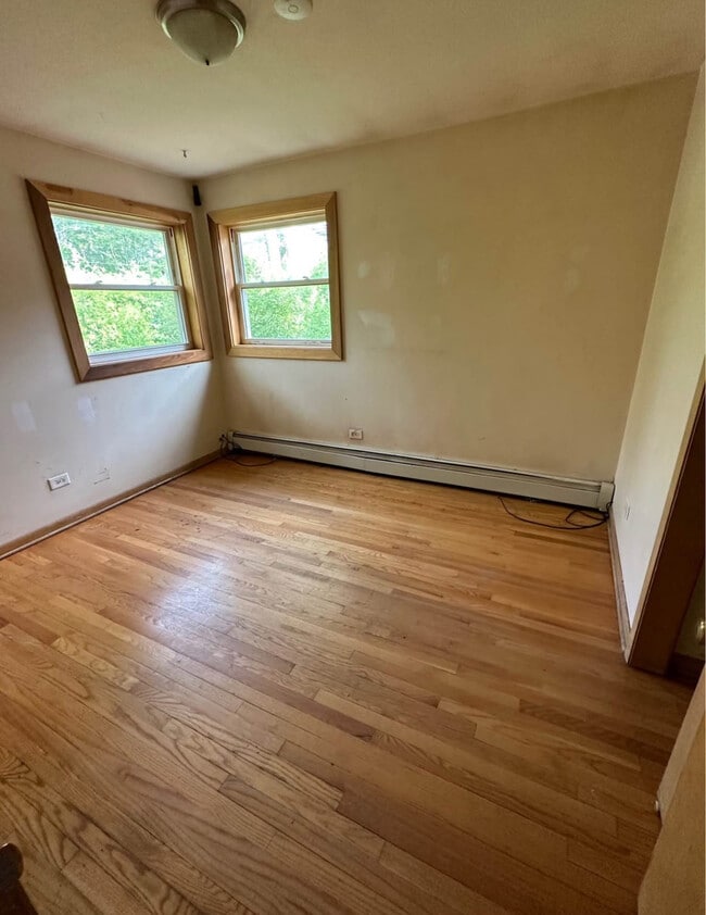 Building Photo - 13913 S Wentworth Ave