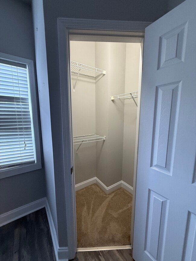 Building Photo - 917 Shearer St