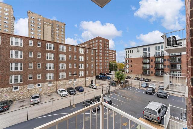 Building Photo - 5539 Pershing Ave
