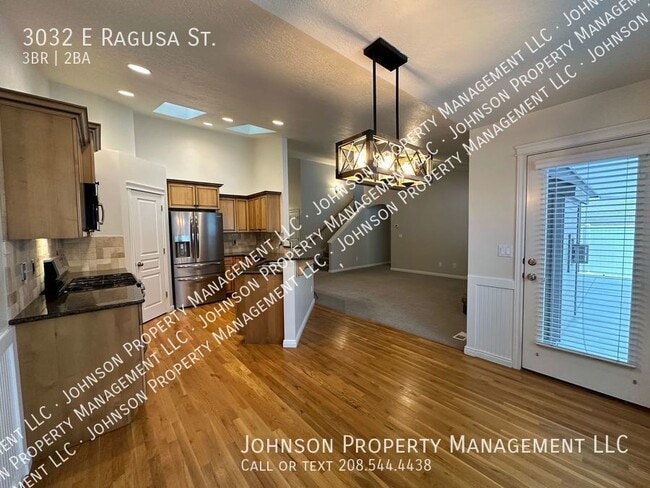 Building Photo - 3032 E Ragusa St