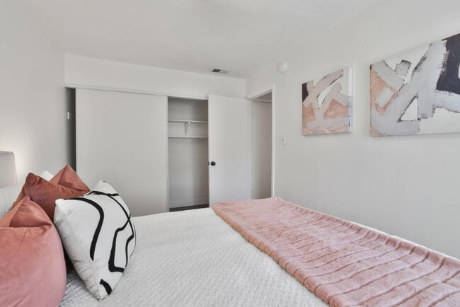 Building Photo - 5388 Fig Grove Ct