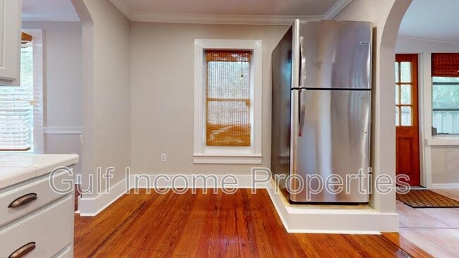 Building Photo - 1422 17th St W