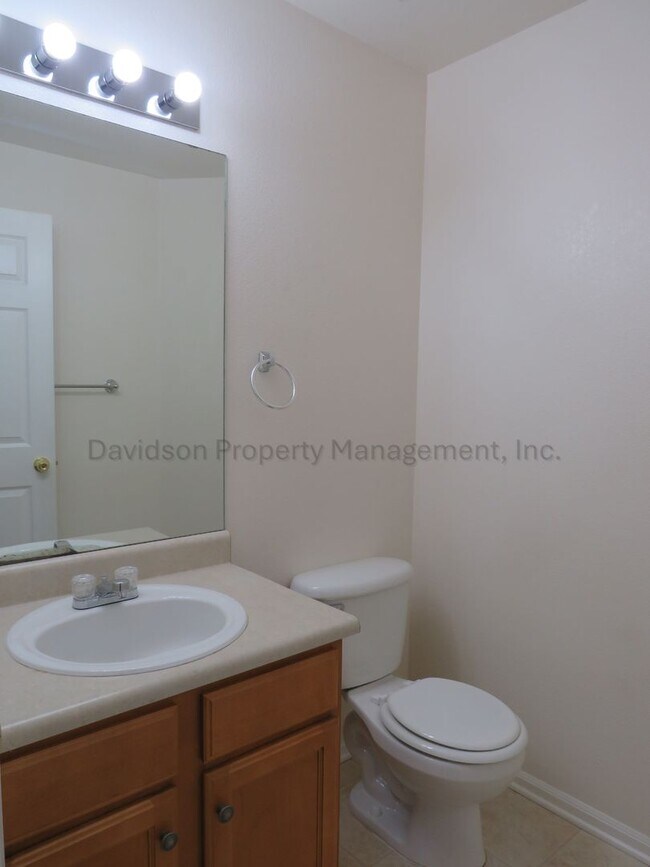 Building Photo - Beautiful 3-Bedroom House in Eastern Colorado Springs