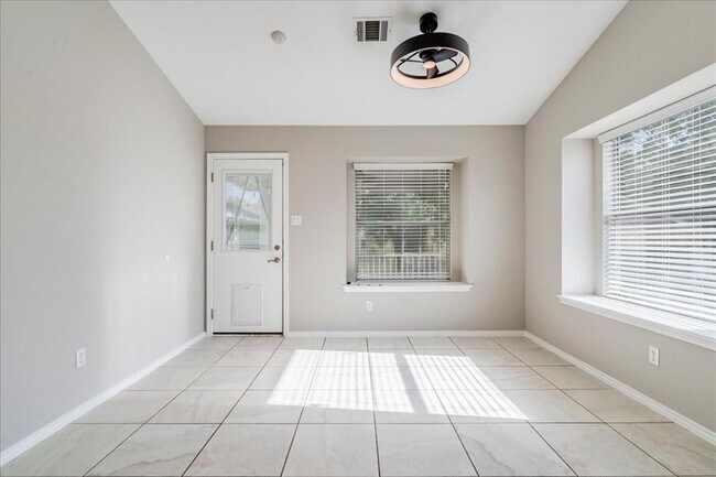 Building Photo - 175 Wetzel