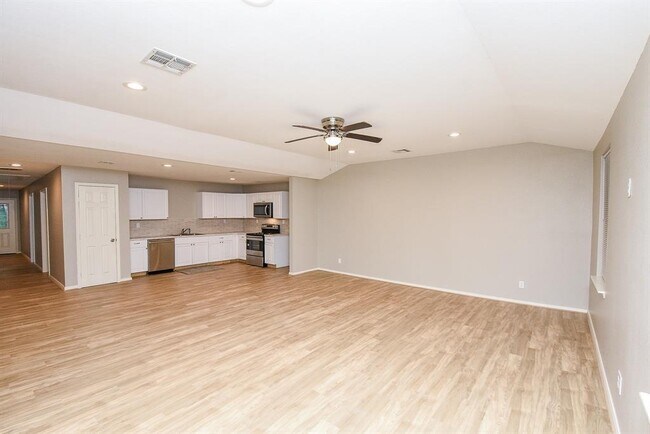 Building Photo - 15357 Ben Wiggins Rd