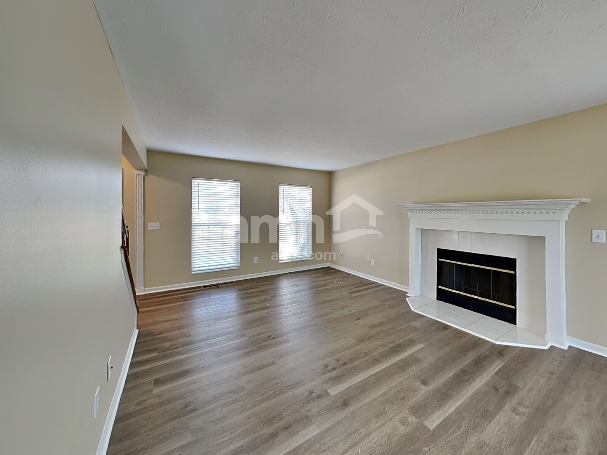 Building Photo - 725 Kent Cir