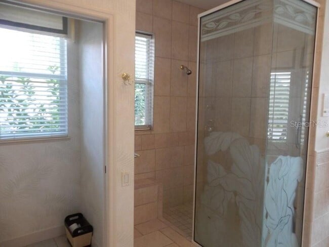 Building Photo - 811 W Henry St