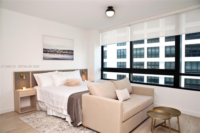 Building Photo - 225 N Miami Ave