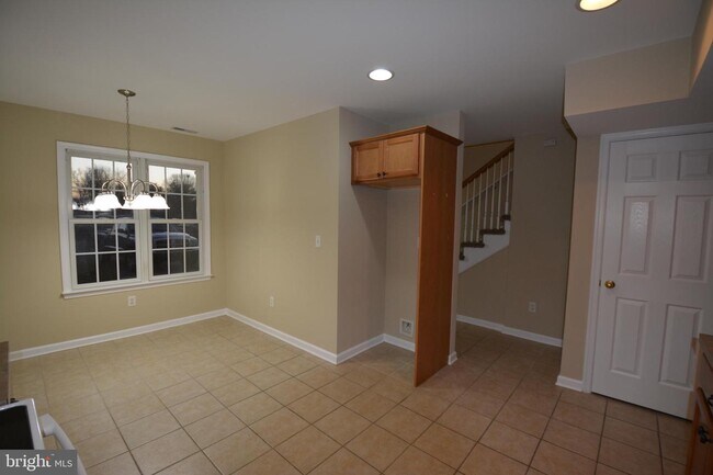 Building Photo - 1103 Laurel Ct