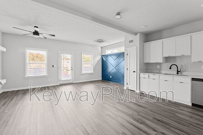 Building Photo - 847 Felix Way