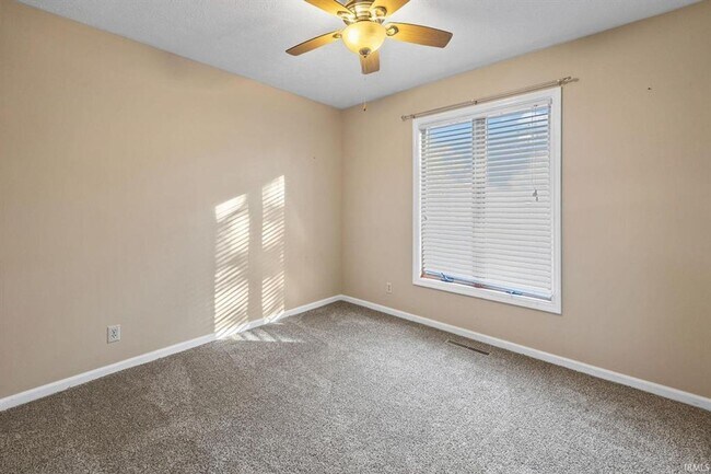 Building Photo - 4 BR Home in Bar Barry Heights