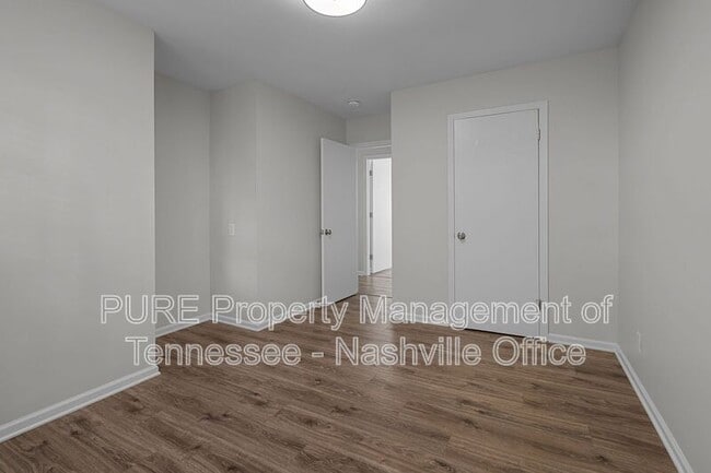 Building Photo - 1001 Glendale Ln