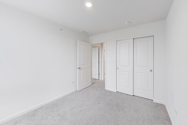 Building Photo - 2251 Venture Dr