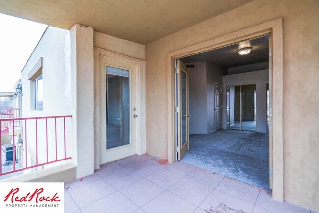 Building Photo - Dog Friendly! Great 2 Bedroom, 2 Bathroom ...