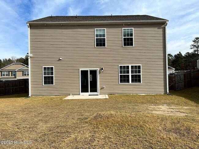 Building Photo - 275 Roberts Pl