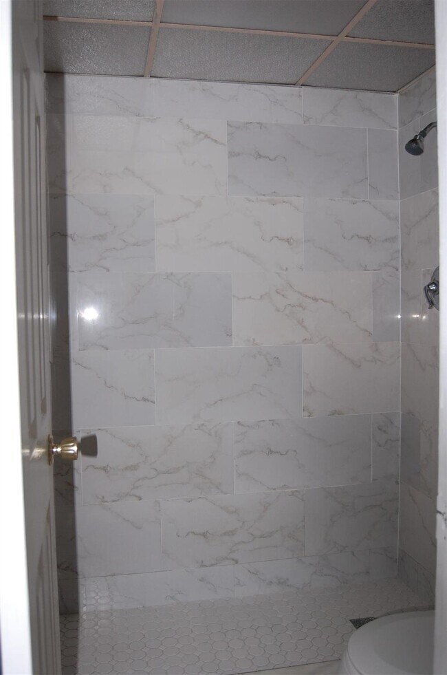 Building Photo - 622 NW 13th St