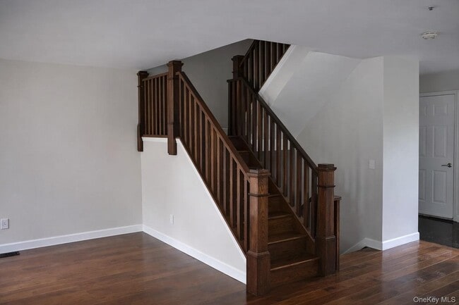 Building Photo - 42 Clarewood Dr