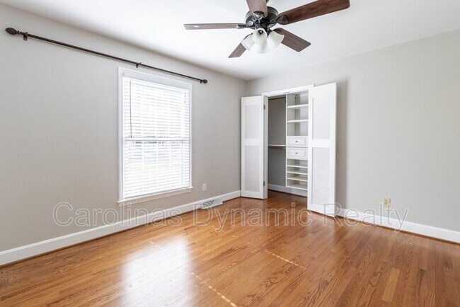 Building Photo - 6618 Castlegate Dr