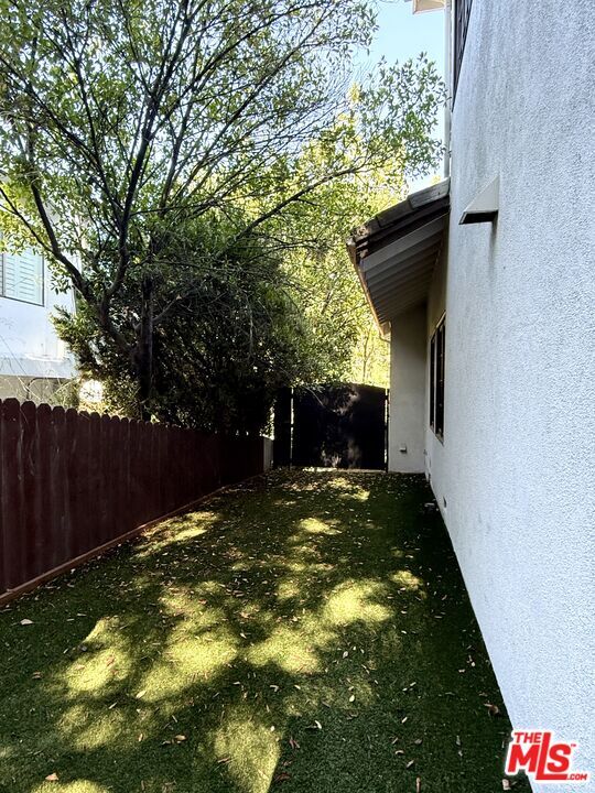 Building Photo - 15020 Encanto Dr
