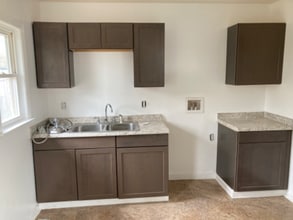 Building Photo - 1927 Westfield Dr S