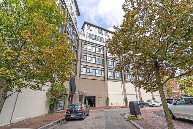 Building Photo - 12 Stoneholm St