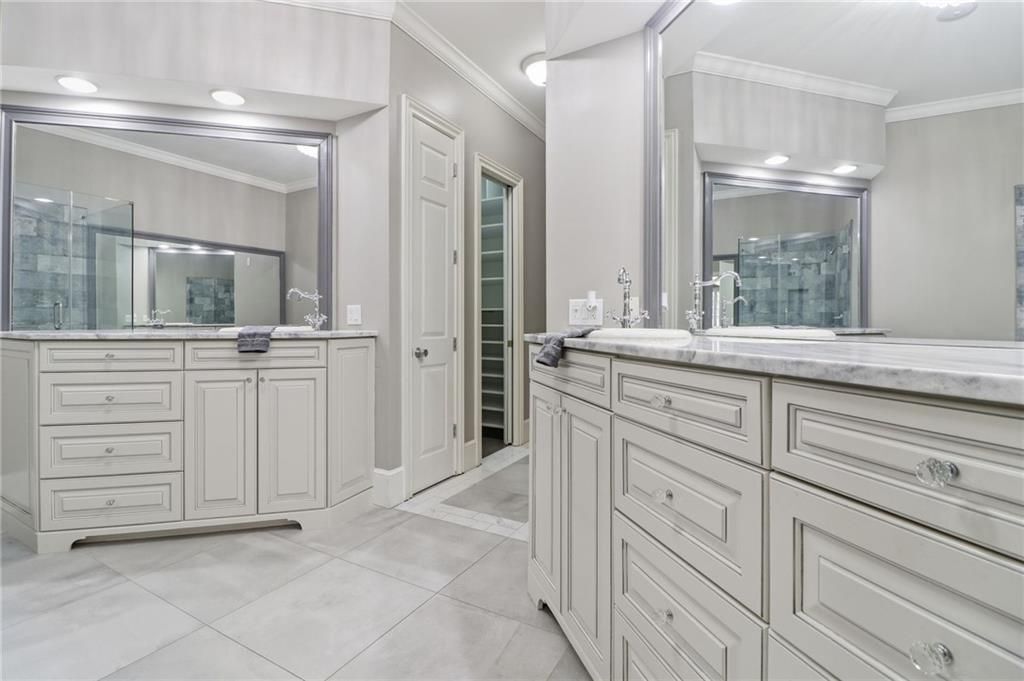 Building Photo - 4738 Ivy Ridge Dr SE