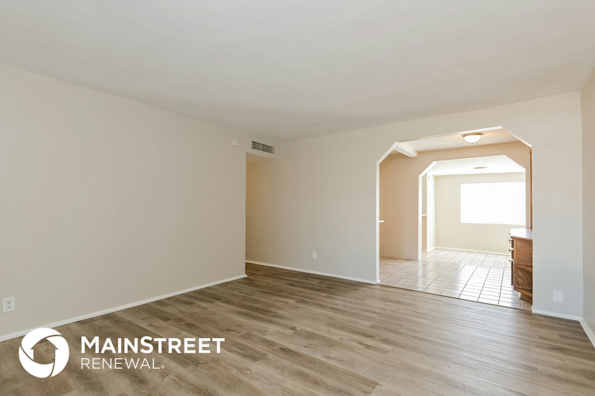 Building Photo - 5828 E Calle Silvosa