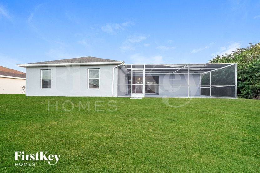 Building Photo - 5003 Barth St