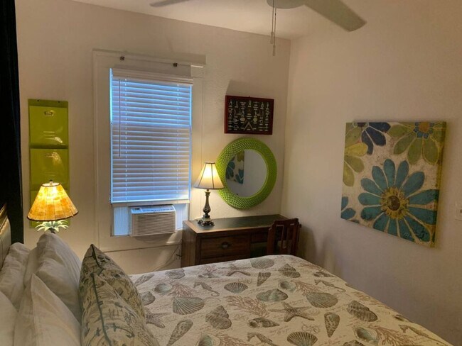 Building Photo - 2521 Avenue Q