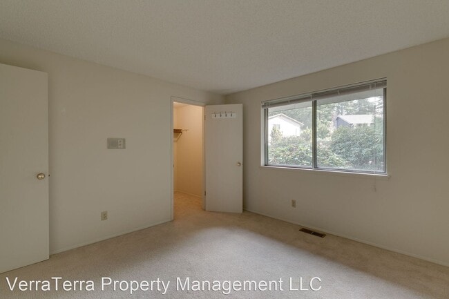 Building Photo - 4 br, 3 bath House - 17047 154th Pl SE