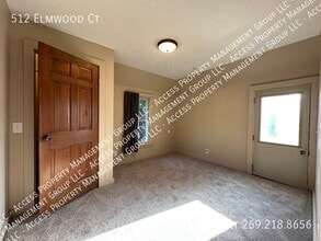 Building Photo - 512 Elmwood Ct