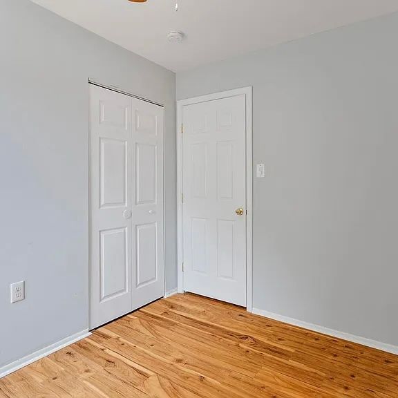 Building Photo - 8221 Tomlinson Ct