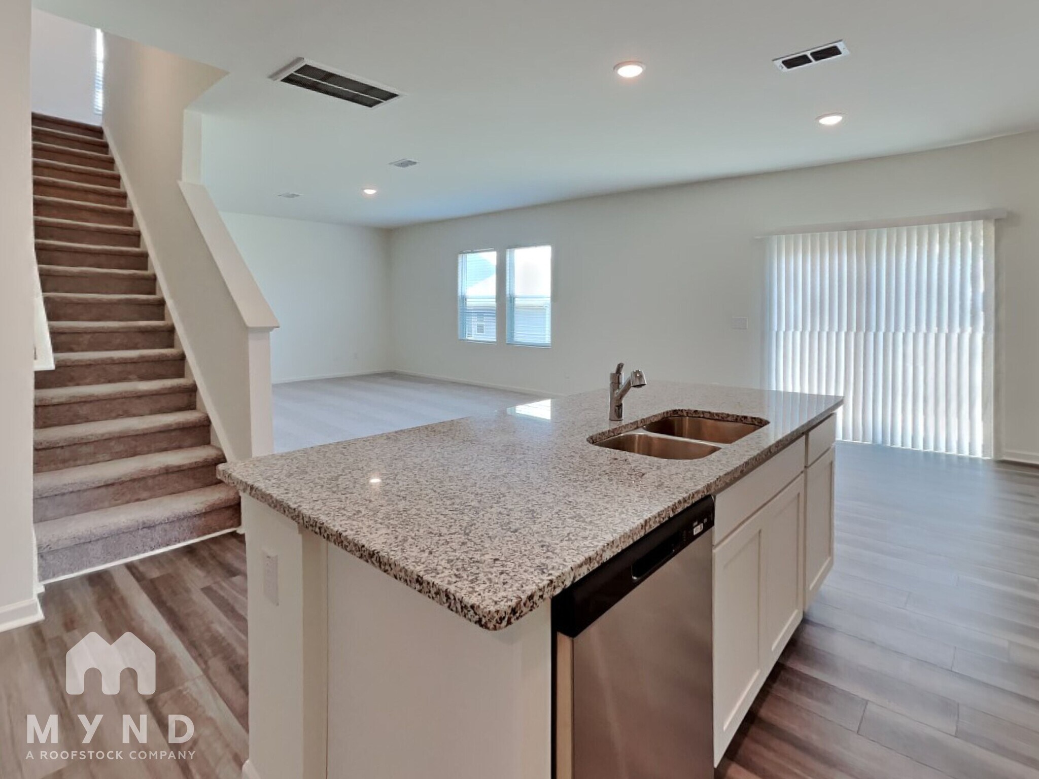 Building Photo - 1148 Centerview Dr