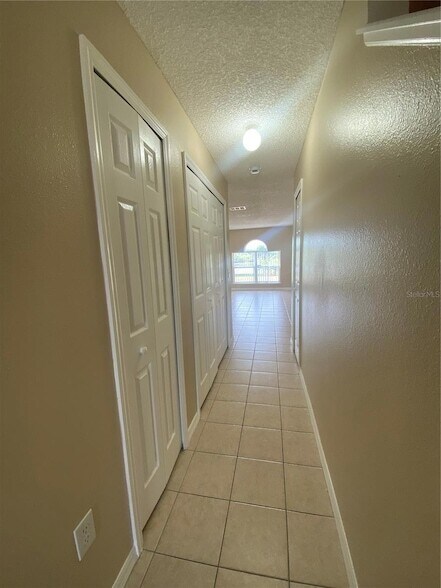 Building Photo - 30302 Double Dr