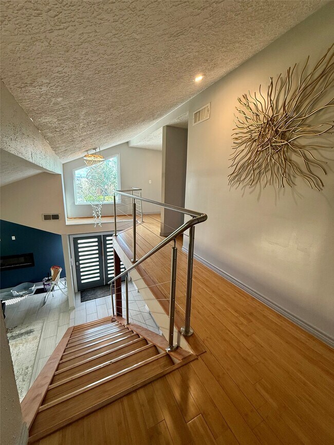 Building Photo - 3222 Freshmeadows Dr