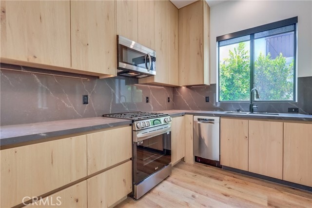 Building Photo - 5109 Bluebell Ave