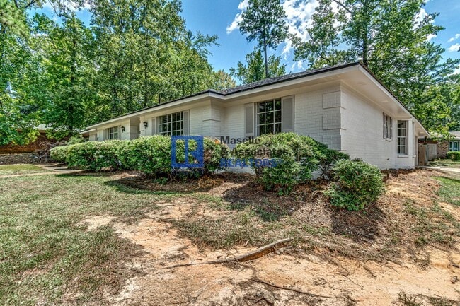 Building Photo - 4 Bed/2 Bath Home in Crossgates in Brandon
