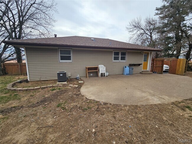 Building Photo - 206 Lake Ave