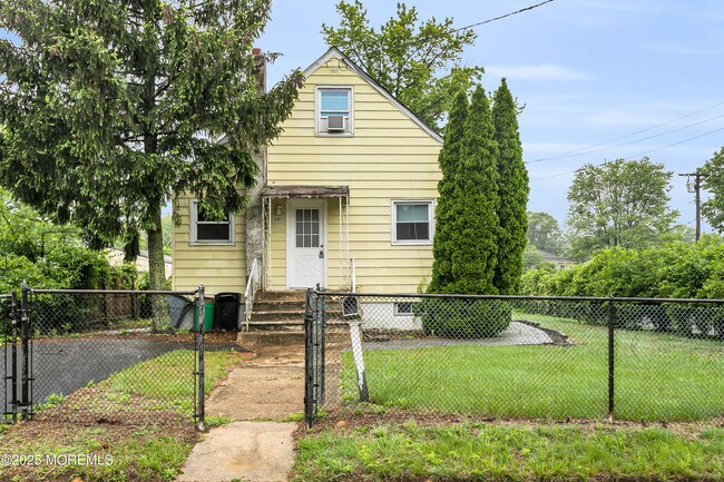 Building Photo - 203 Orchard St