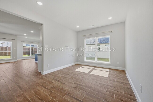 Building Photo - 425 Hoot Owl Hl