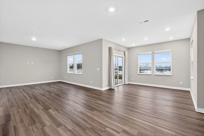 Building Photo - Welcome to this stunning 4-bedroom, 2.5-bathroom home located in the desirable Westfield, IN.