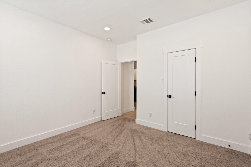 Building Photo - 7409 Turnback Ledge Trl