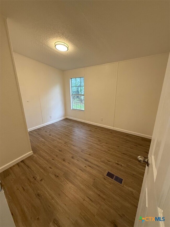 Building Photo - 532 Grandview Bend