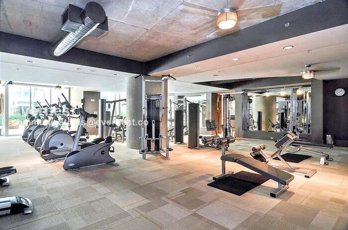 Building Photo - 600 12th Ave S