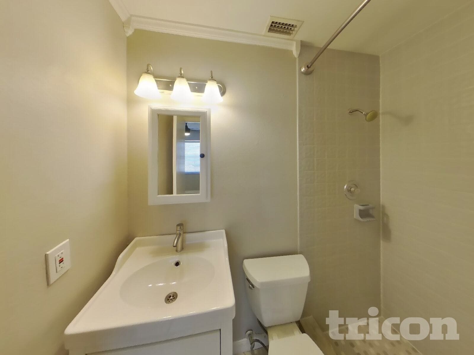 Building Photo - 1446 Deborah Dr